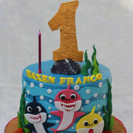 baby shark cake