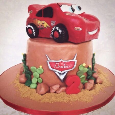 lightning mcqueen cake