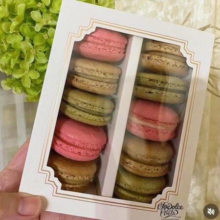 macarons in a box