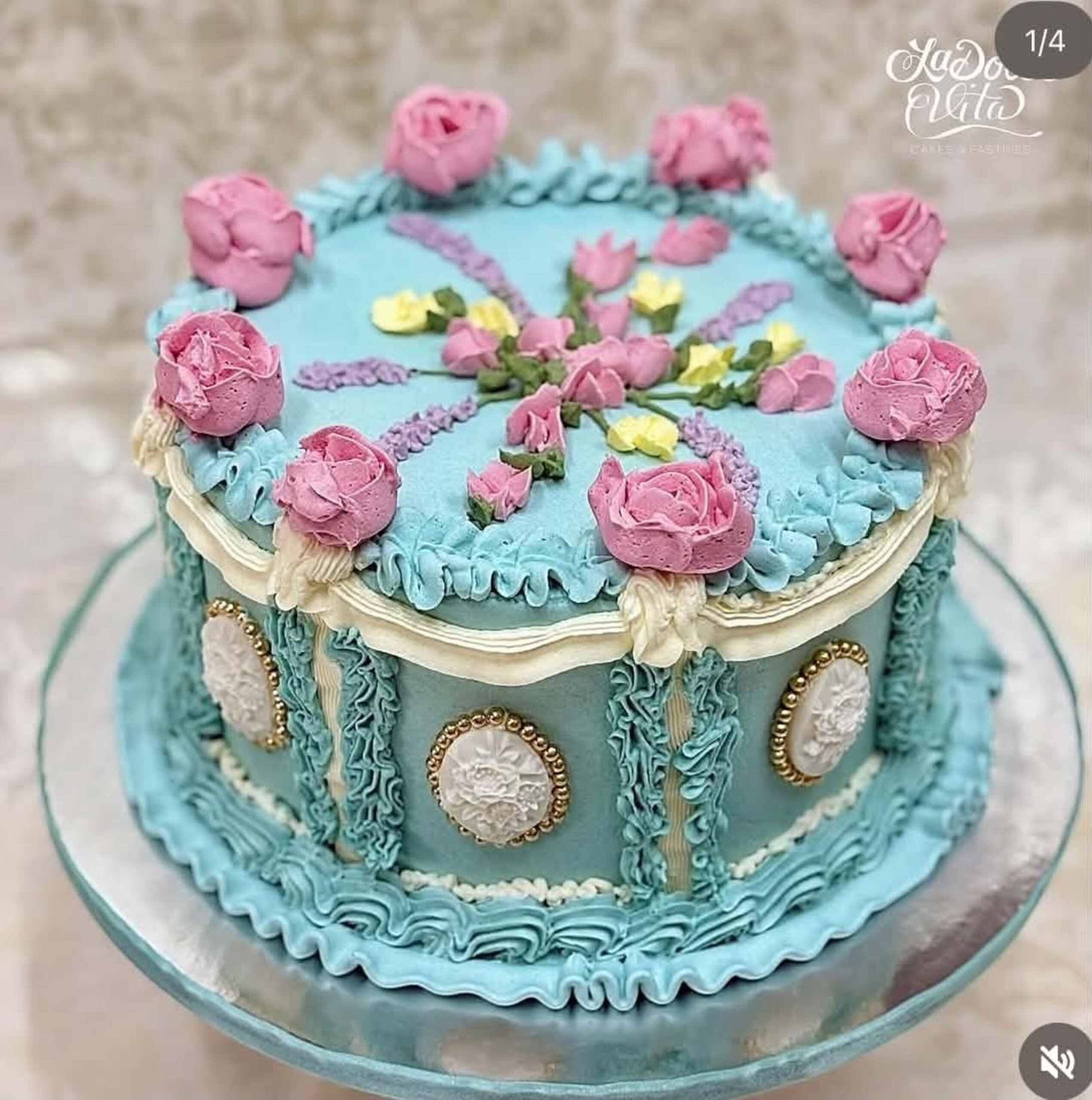 vintage buttercream cake