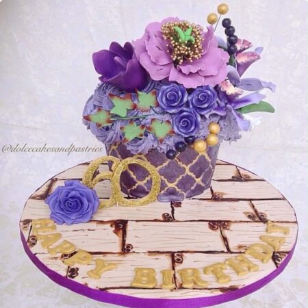 giant cupcake