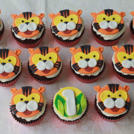tiger cupcakes