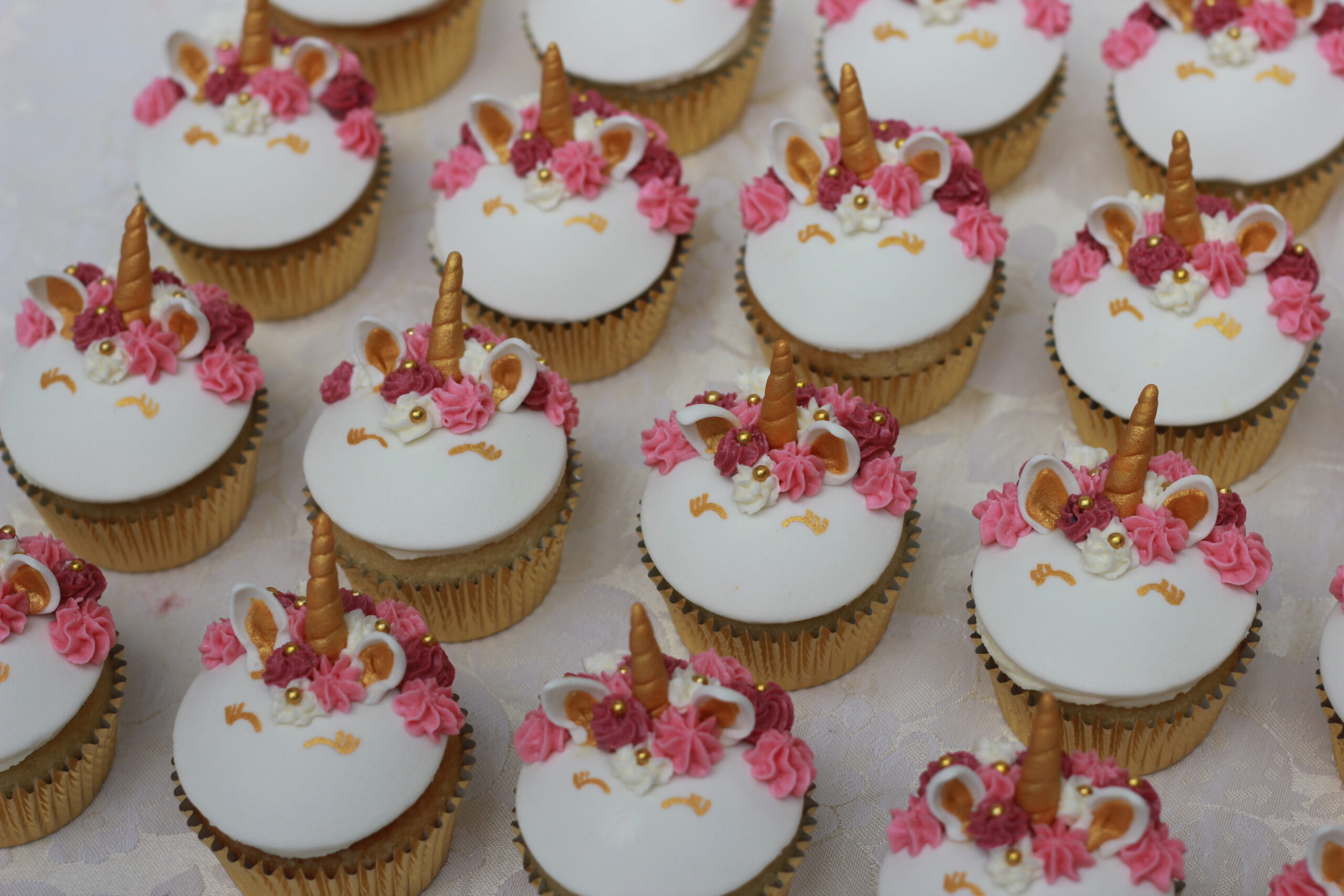 unicorn cupcakes
