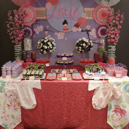 kokeshi doll dessert table